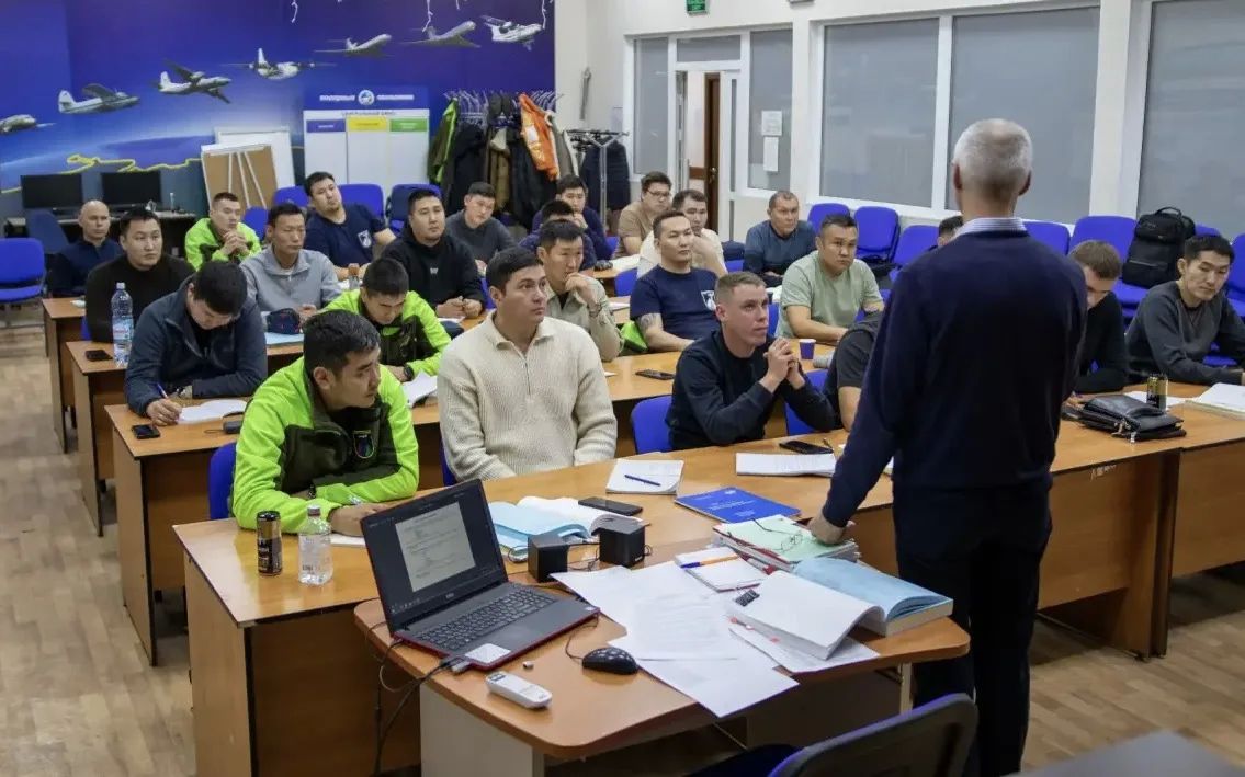Лётчики-наблюдатели проходят повышение квалификации перед новым пожароопасным сезоном