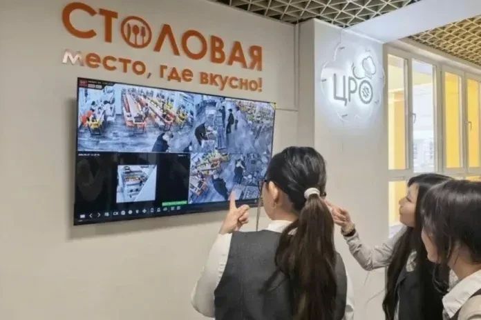 «Открытая кухня»: в Якутске запустили трансляцию из школьной столовой