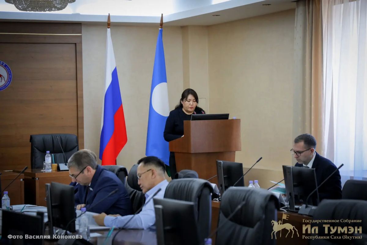 Комитет Ил Тумэна по государственному строительству и законодательству рассмотрел ряд законопроектов Комитет Ил Тумэна по государственному строительству и законодательству рассмотрел ряд законопроектов