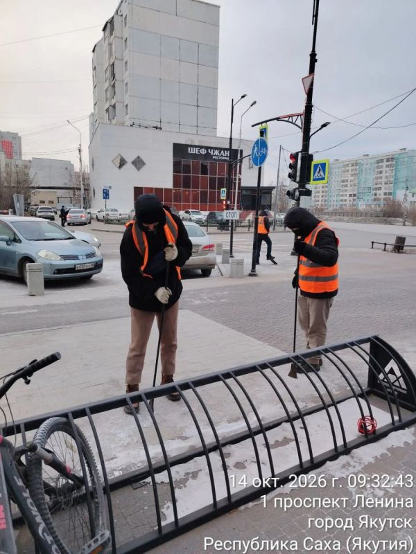Очистка подготовка к вывозу, тротуары по пр. Ленина Очистка подготовка к вывозу, тротуары по пр. Ленина