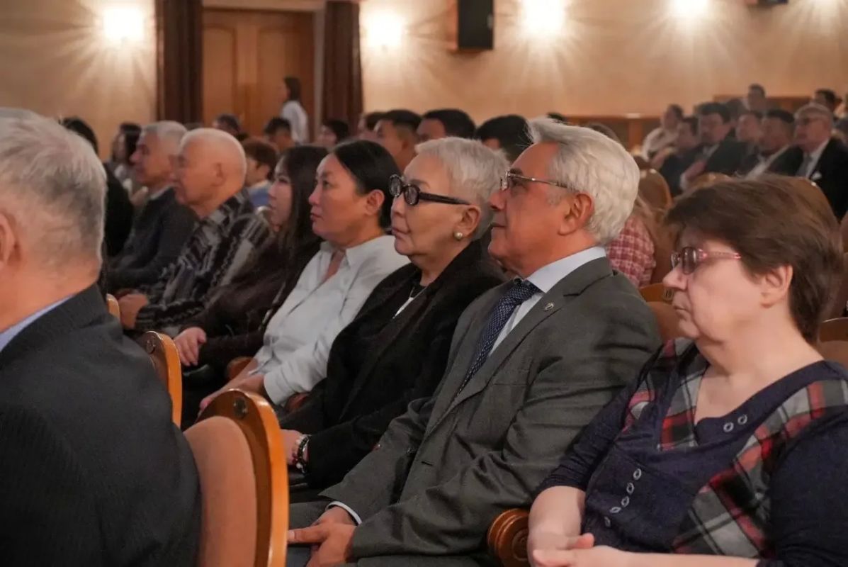 Сегодня в Якутске мы вспоминаем великого человека - Михаила Семеновича Сергеева, которому исполнилось бы 100 лет Сегодня в Якутске мы вспоминаем великого человека - Михаила Семеновича Сергеева, которому исполнилось бы 100 лет
