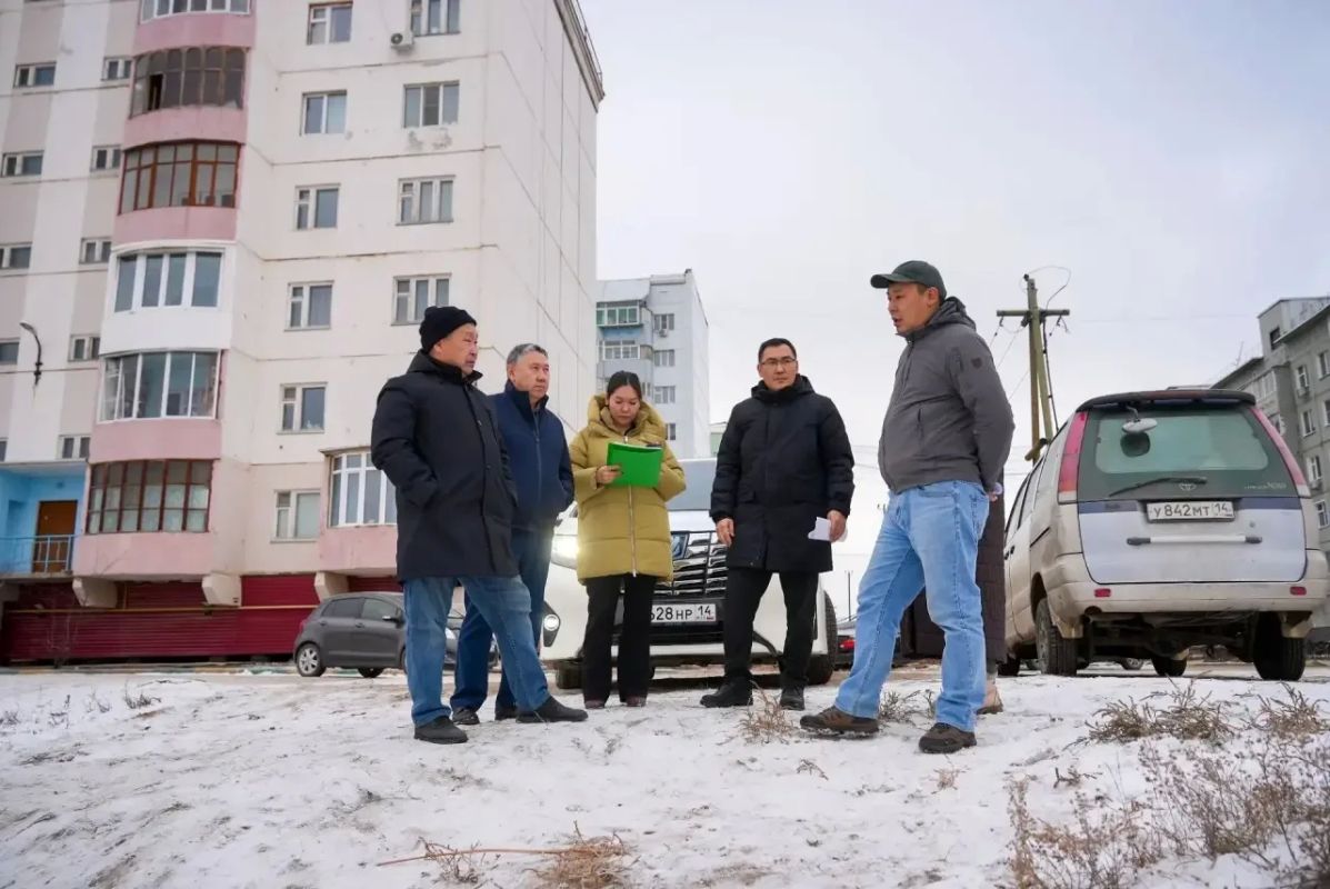 В Якутске стартовал масштабный покос камыша В Якутске стартовал масштабный покос камыша