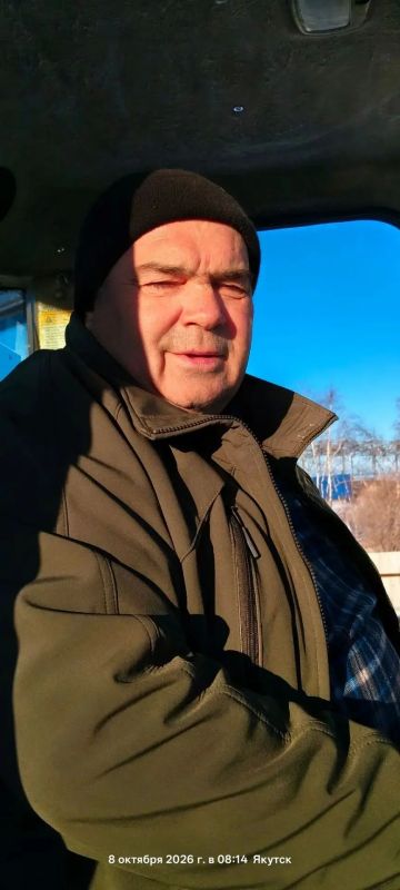 Человек труда в дорожном хозяйстве: Александр Тарасов – 18 лет за штурвалом погрузчика