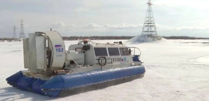 С 16 октября, несмотря на то, что паромы все еще курсируют, открываются пассажирские перевозки на судах на воздушной подушке СВП «Хивус»