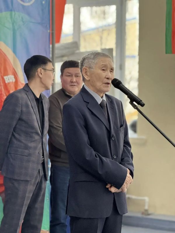 Сегодня стартовало Первенство г. Якутска по боксу памяти Заслуженного тренера РС(Я) Е. М. Фомина! Сегодня стартовало Первенство г. Якутска по боксу памяти Заслуженного тренера РС(Я) Е. М. Фомина!