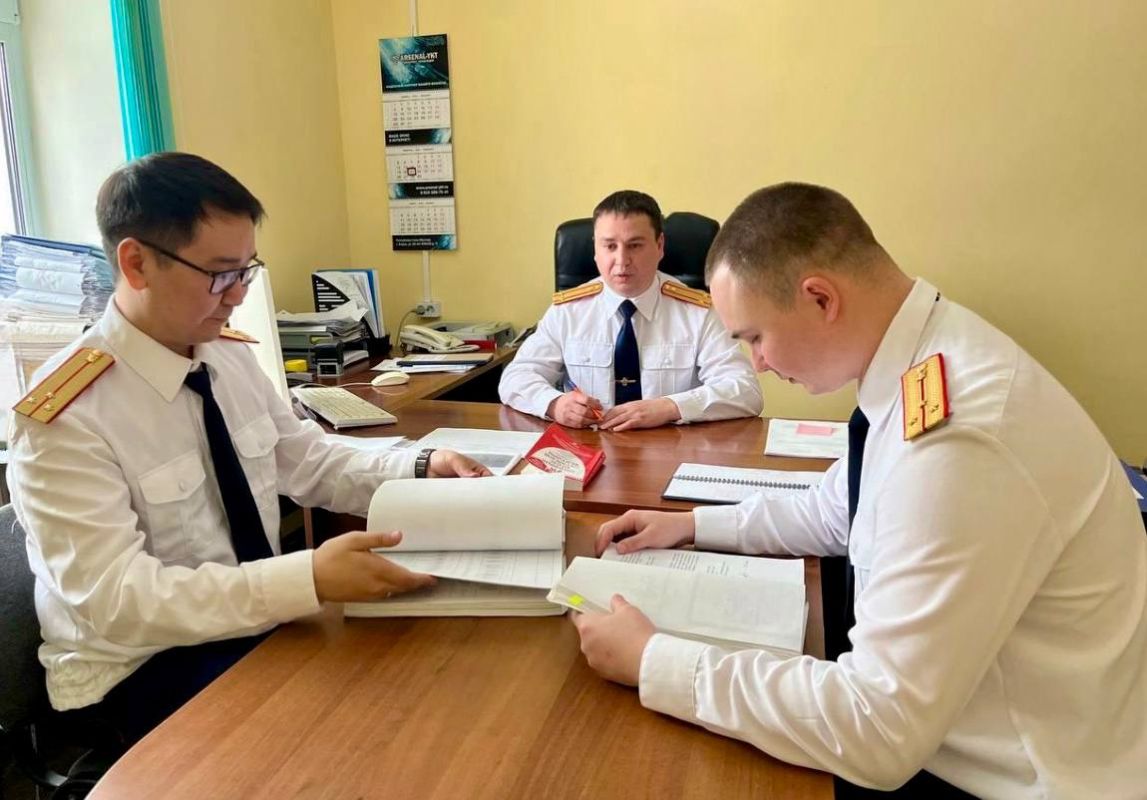 В Алдане руководитель муниципального учреждения и предприниматель обвиняются во взяточничестве