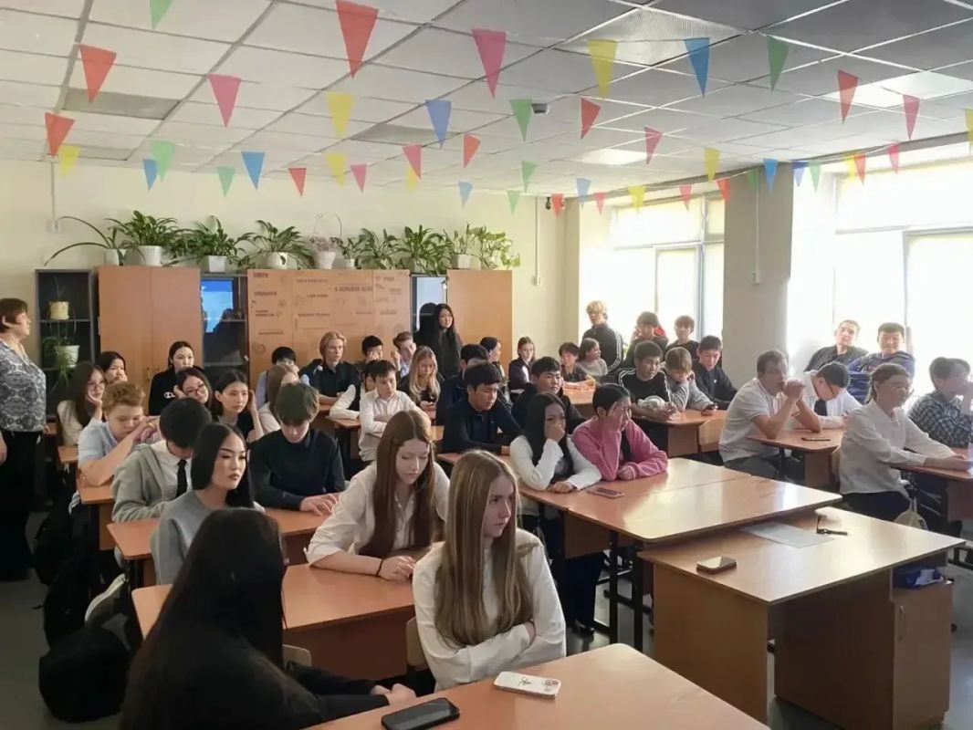 С 5 по 17 октября 2026 года ГБПОУ РС(Я) «Колледж креативных индустрий – АЙАР УУСТАР» провел мероприятия в рамках Единого дня открытых дверей кластеров федерального проекта «Профессионалитет» национального проекта «Молодежь и... С 5 по 17 октября 2026 года ГБПОУ РС(Я) «Колледж креативных индустрий – АЙАР УУСТАР» провел мероприятия в рамках Единого дня открытых дверей кластеров федерального проекта «Профессионалитет» национального проекта «Молодежь и...