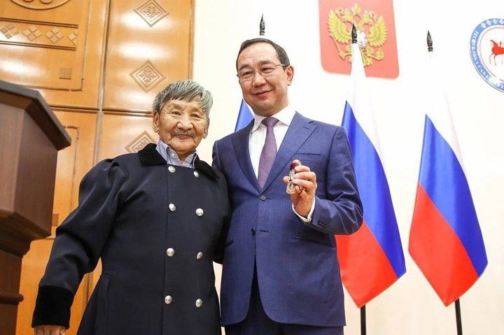 Владимир Путин наградил якутского мастера Бориса Неустроева