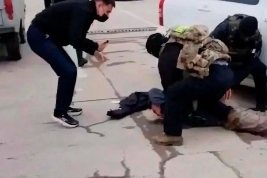 В Якутске при содействии спецназа Росгвардии задержан подозреваемый в сотрудничестве с украинскими спецслужбами