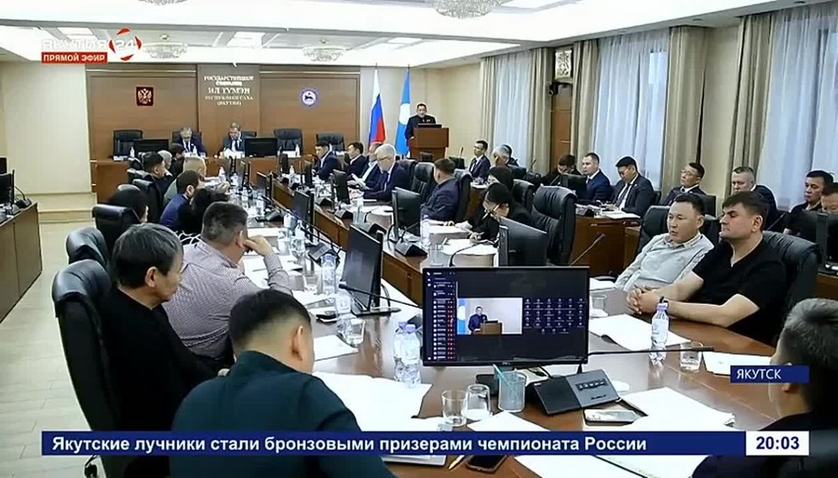 В Ил Тумэне обсудили сложную ситуацию с северным завозом топлива в арктические районы Якутии