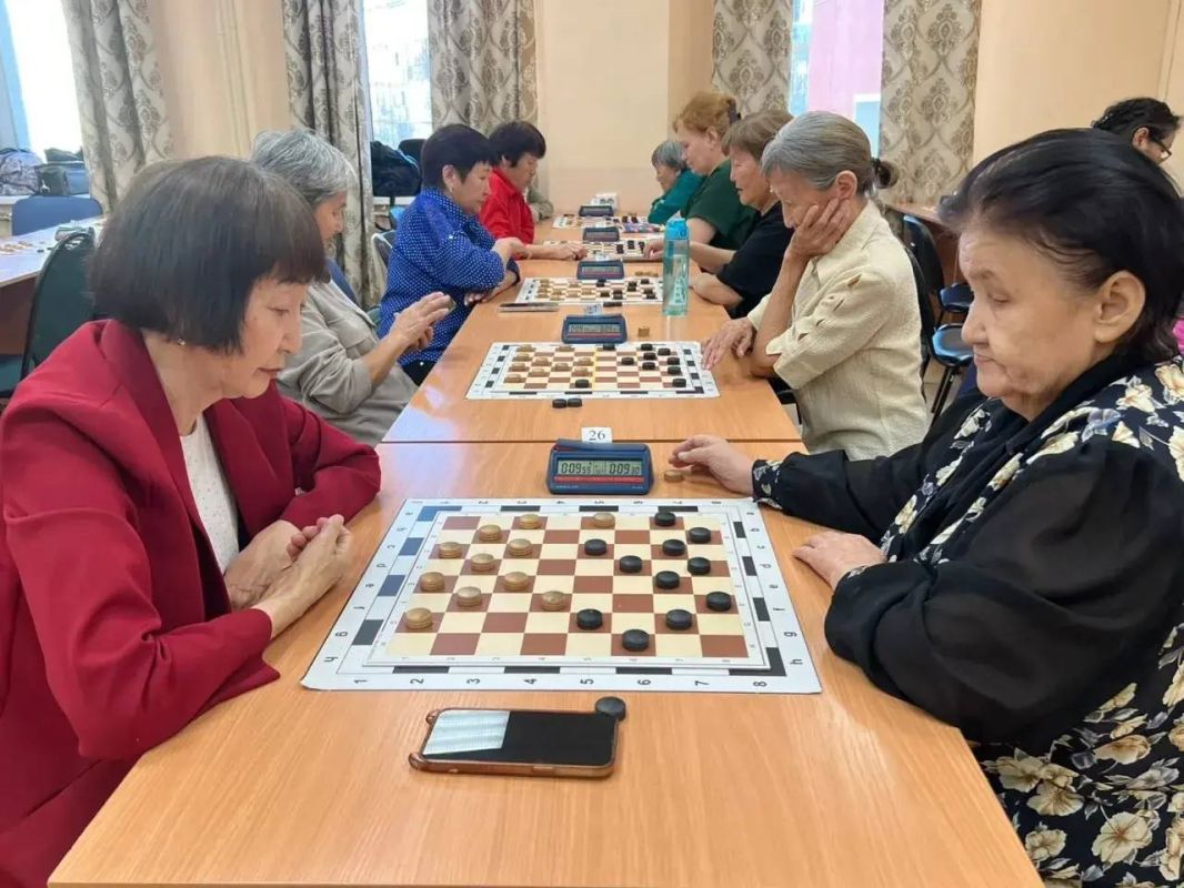 В Якутске прошёл республиканский турнир по русским шашкам среди пенсионеров В Якутске прошёл республиканский турнир по русским шашкам среди пенсионеров