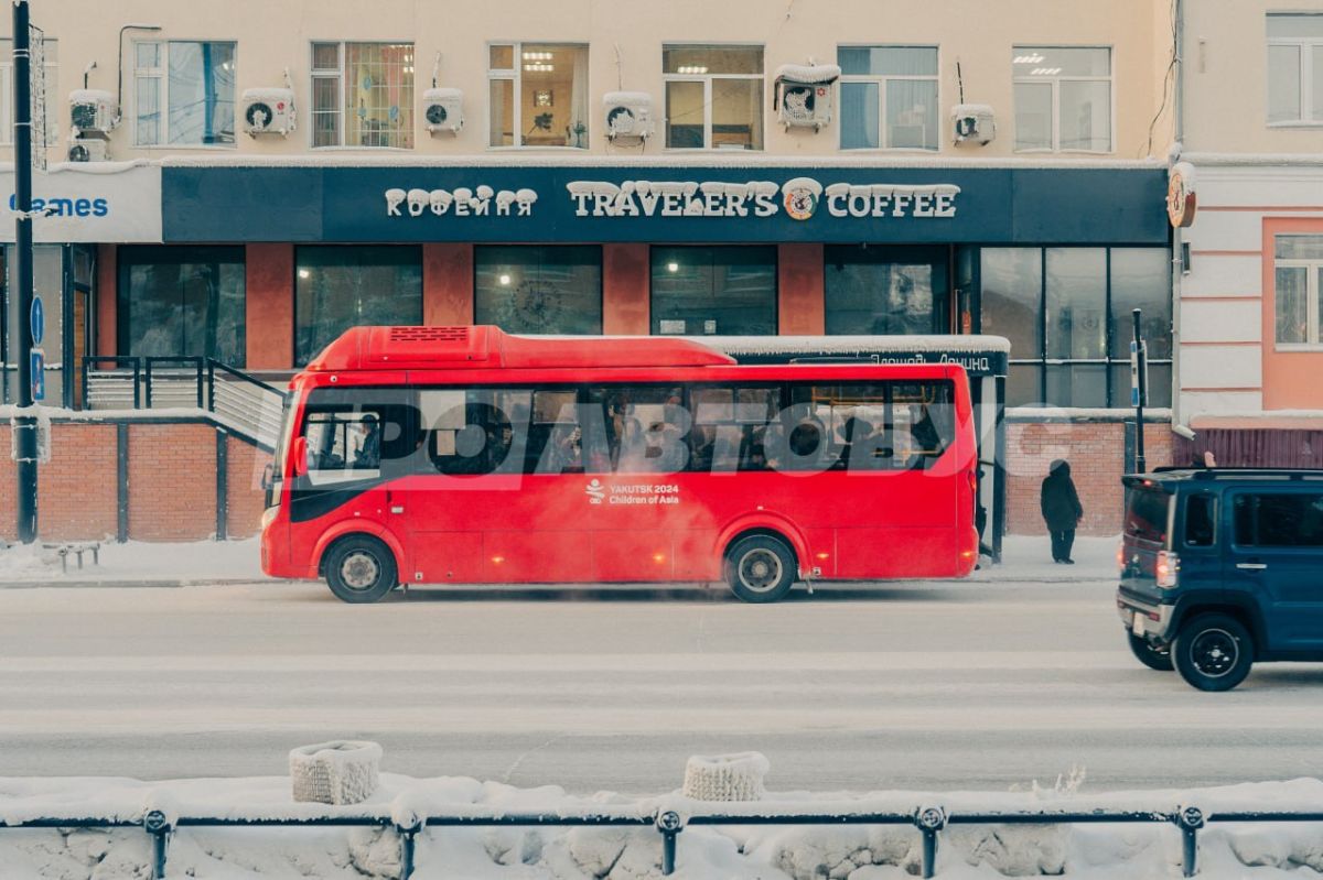 По информации директора маршрута № 3 Антона Марданова, сегодня на линии работают 14 автобусов