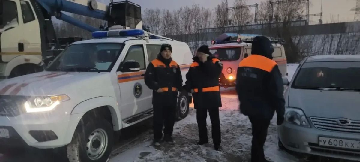 128 пассажиров севшего на мель теплохода доставлены на берег 128 пассажиров севшего на мель теплохода доставлены на берег