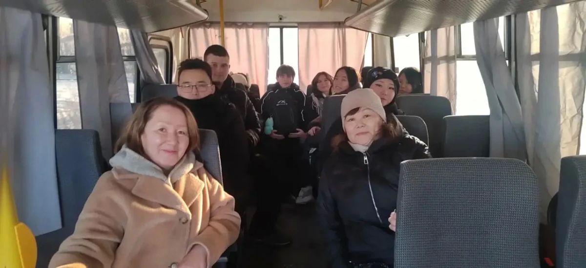 Школьники Зырянки познакомились с профессиями в сфере авиации Школьники Зырянки познакомились с профессиями в сфере авиации
