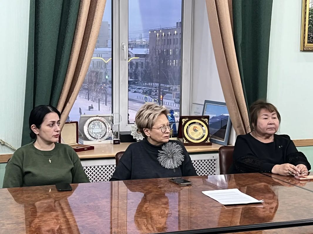 В Якутске подвели итоги I Международного форума «Сотрудничество во имя мира и согласия народов» В Якутске подвели итоги I Международного форума «Сотрудничество во имя мира и согласия народов»