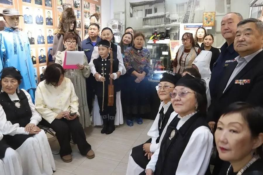 Открылась творческая выставка инженера Службы спасения РС (Я) Открылась творческая выставка инженера Службы спасения РС (Я)