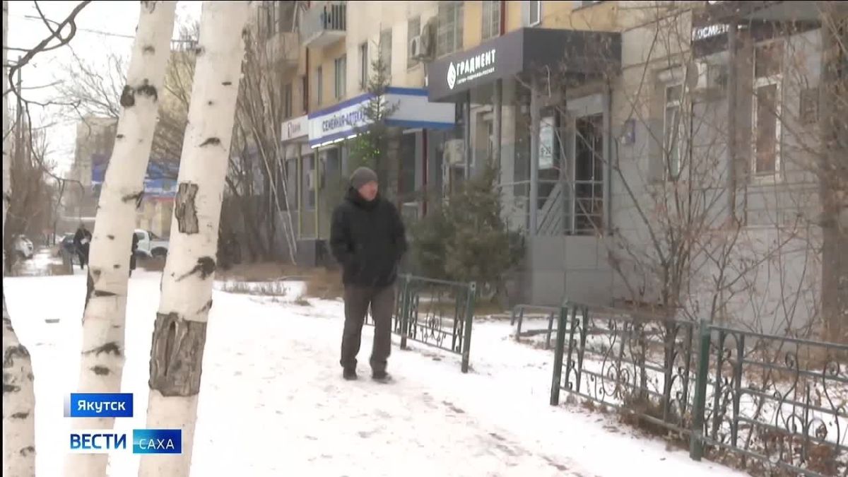 В большинстве районов Якутии сегодня снежно, на дорогах гололедица