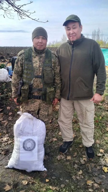 Механики ремонтно-восстановительной группы опорного пункта Якутии в зоне спецоперации продолжают без выходных дней восстанавливать боеготовность военной и специальной техники