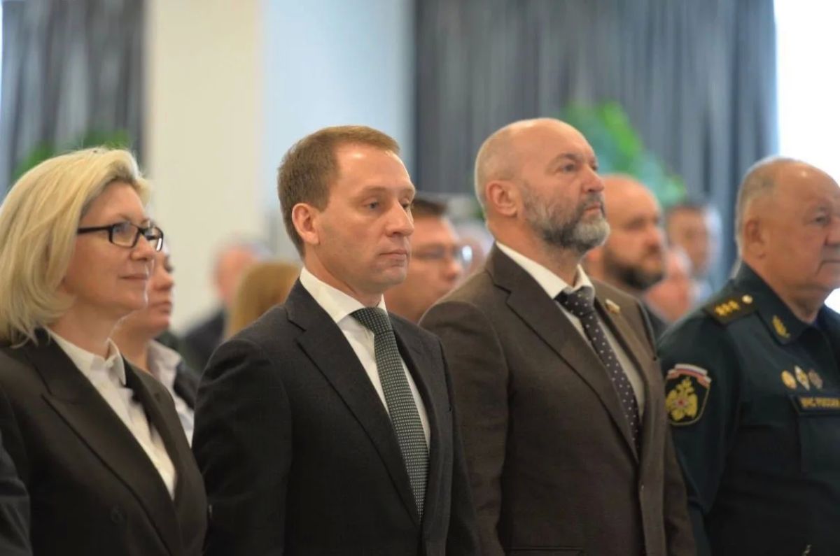 Владимир Леонов на Всероссийском совещании к 95-летию Авиалесоохраны Владимир Леонов на Всероссийском совещании к 95-летию Авиалесоохраны