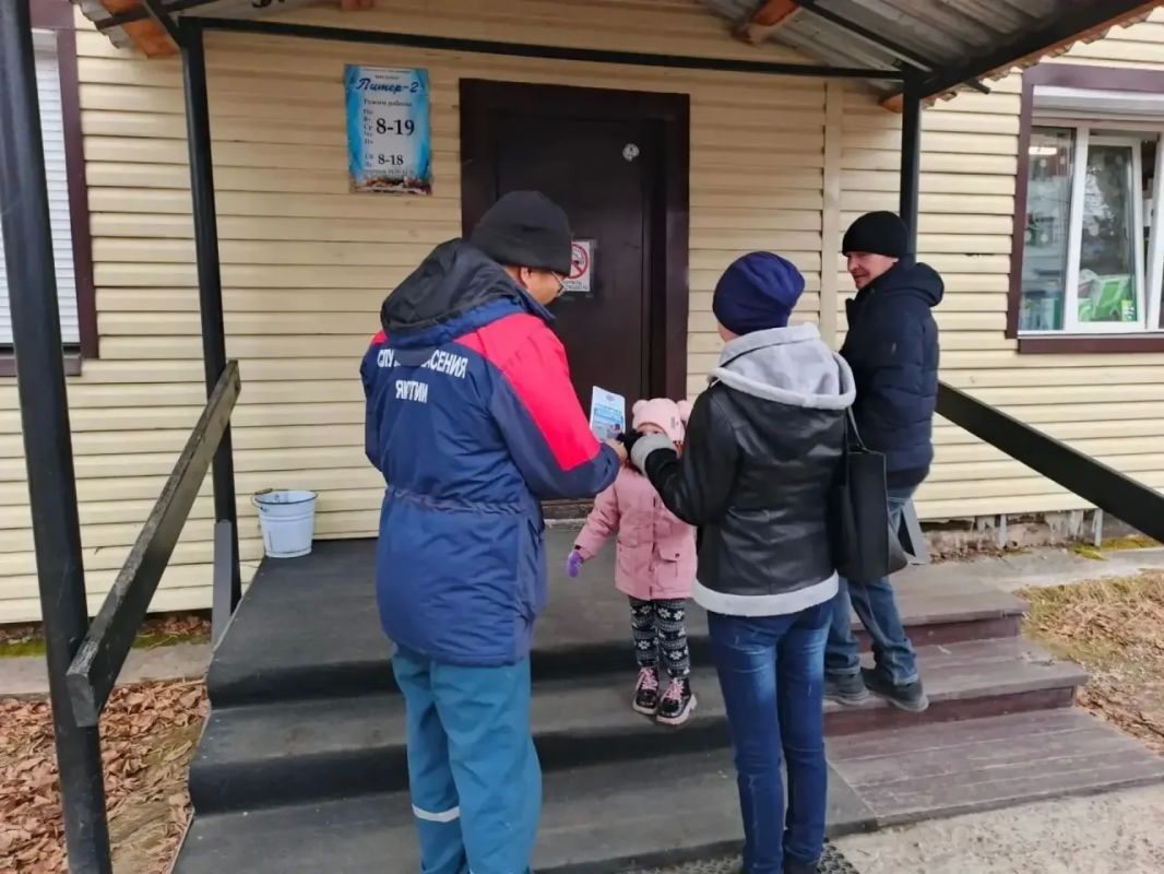 В трех улусах Якутии прошли акции по предупреждению несчастных случаев на тонком льду
