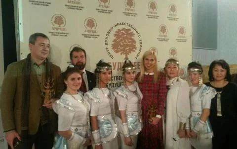 «Человеку нужен человек». История выпускницы детского дома Якутска «Человеку нужен человек». История выпускницы детского дома Якутска