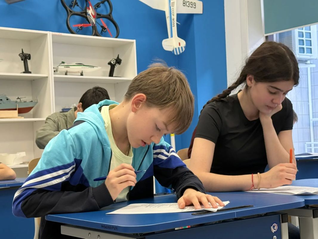 ПРЯМО СЕЙЧАС: Пилоты будущего в Якутии! ПРЯМО СЕЙЧАС: Пилоты будущего в Якутии!