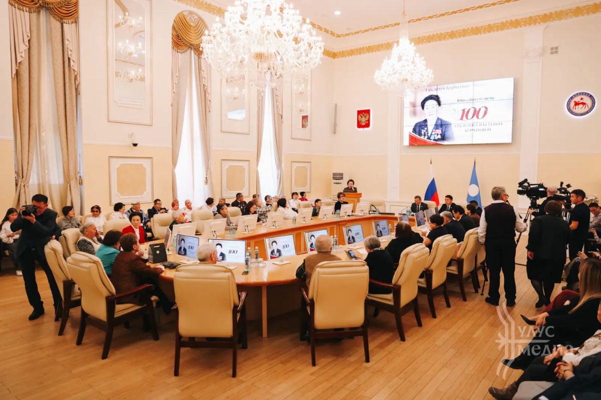 Память основоположника республиканского телевидения и радиовещания почтили в Якутии Память основоположника республиканского телевидения и радиовещания почтили в Якутии