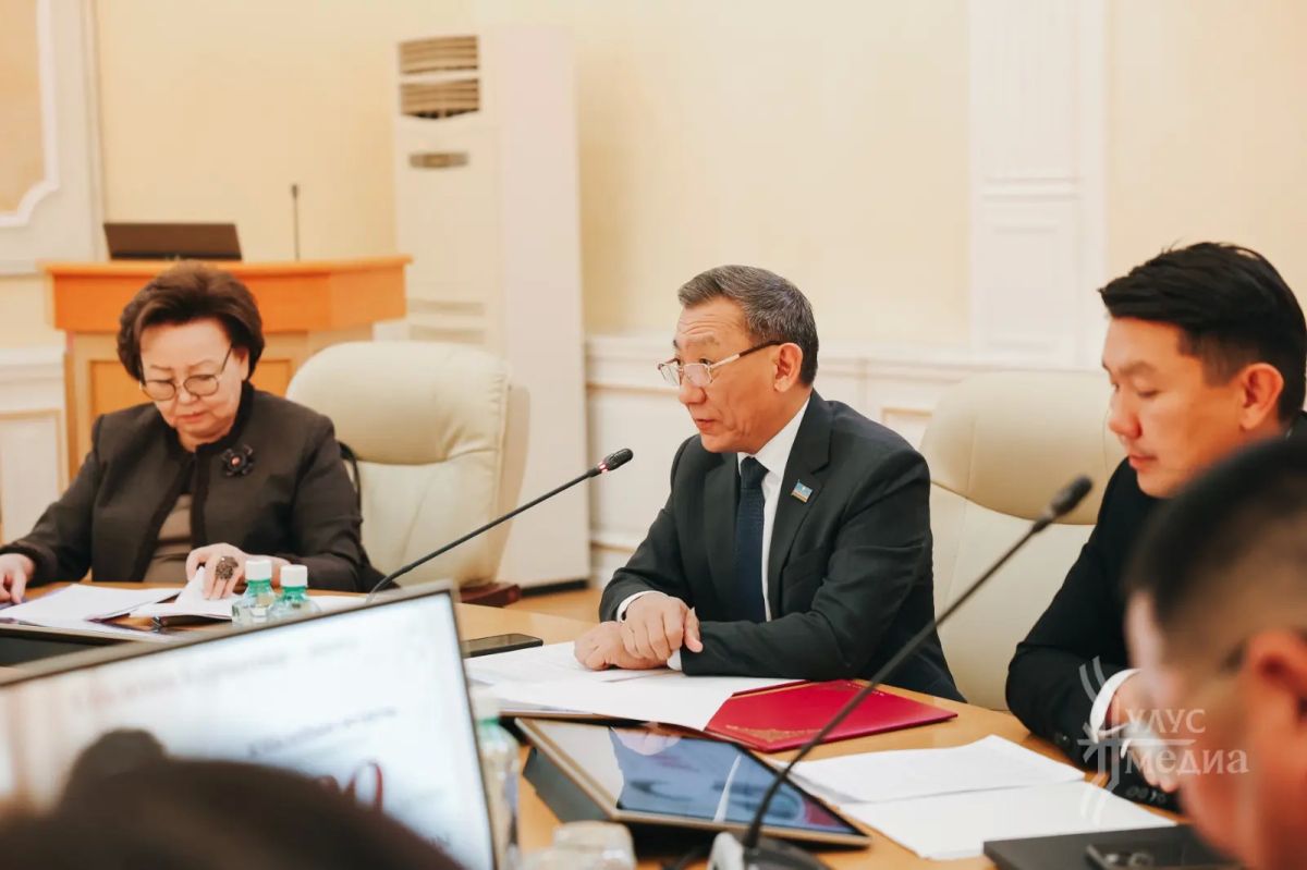 Память основоположника республиканского телевидения и радиовещания почтили в Якутии Память основоположника республиканского телевидения и радиовещания почтили в Якутии