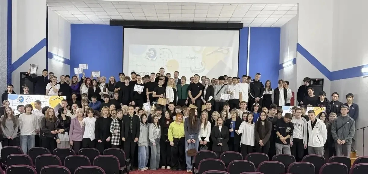 В Южно-Якутском технологическом колледже прошел День посвящения в студенты первокурсников