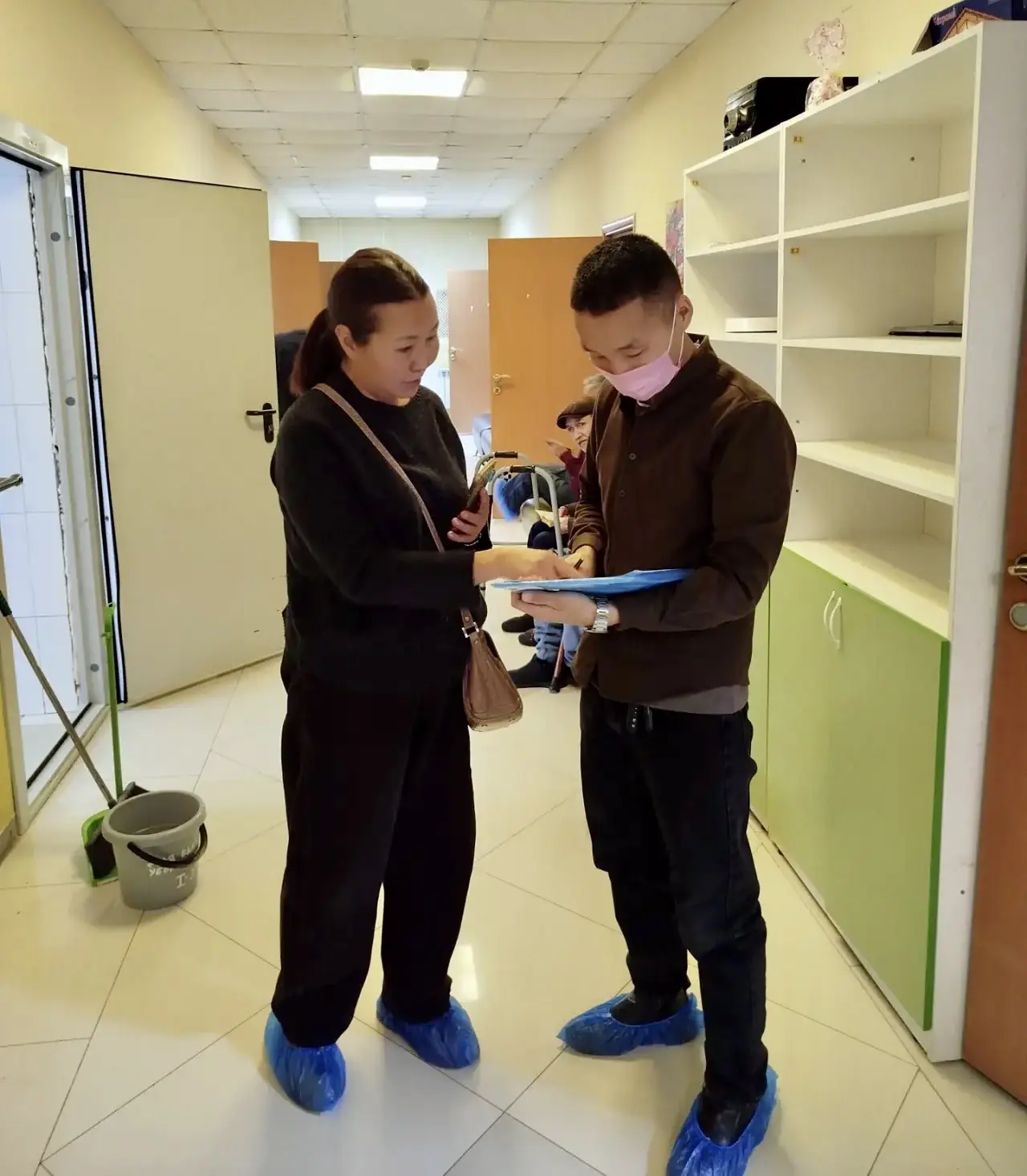 Безопасность и комфорт пожилых людей — на контроле: специалисты Минтруда Якутии посетили частные пансионаты